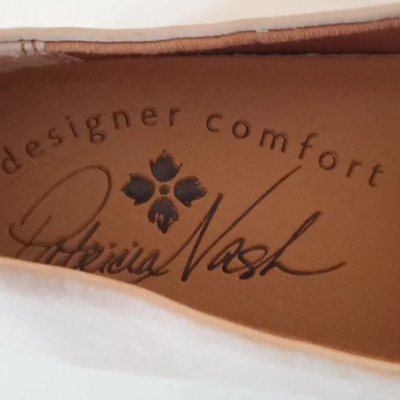 Tooled leather Patricia Nash slipons. Buff color, size 8M - Picture 2 of 5